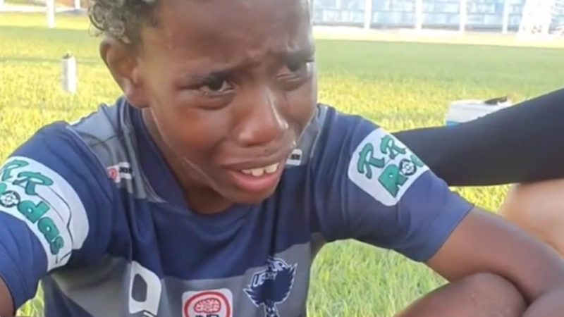 Un jeune victime d&rsquo;une insulte raciste au Brésil: Neymar et Gabriel Jesus volent à son secours (vidéos)