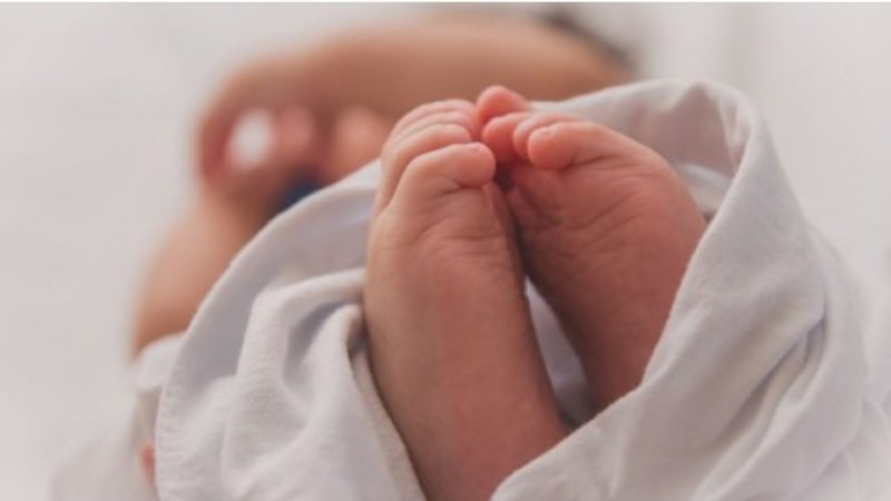 UN BÉBÉ DE 11 MOIS VIOLÉ PAR SON PROPRE FRÈRE DE 14 ANS