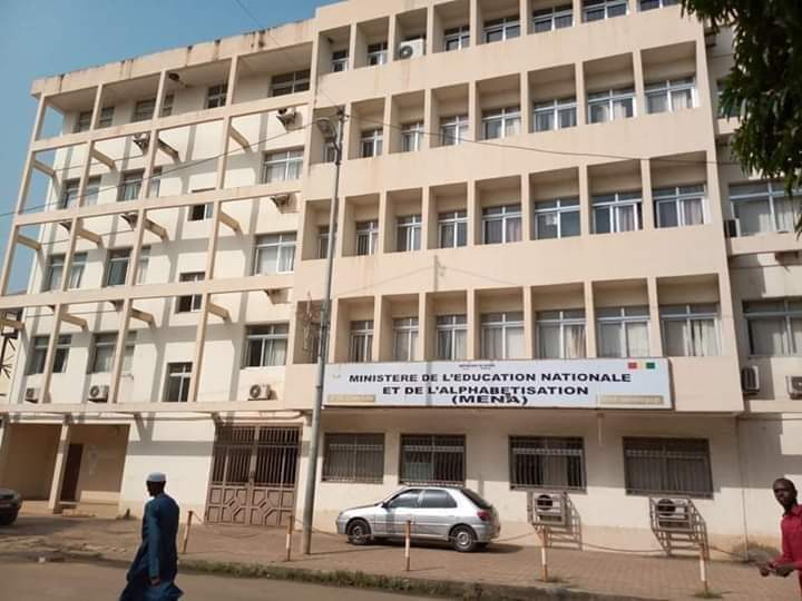 GUINÉE/ LA PEUR DES RÉFORMES AU MEN-A/ LE DÉPARTEMENT DE L&rsquo;ÉDUCATION DÉMENT LES ALLEGATIONS AVANCÉES CONTRE LUI DANS UN ARTICLE DE PRESSE.