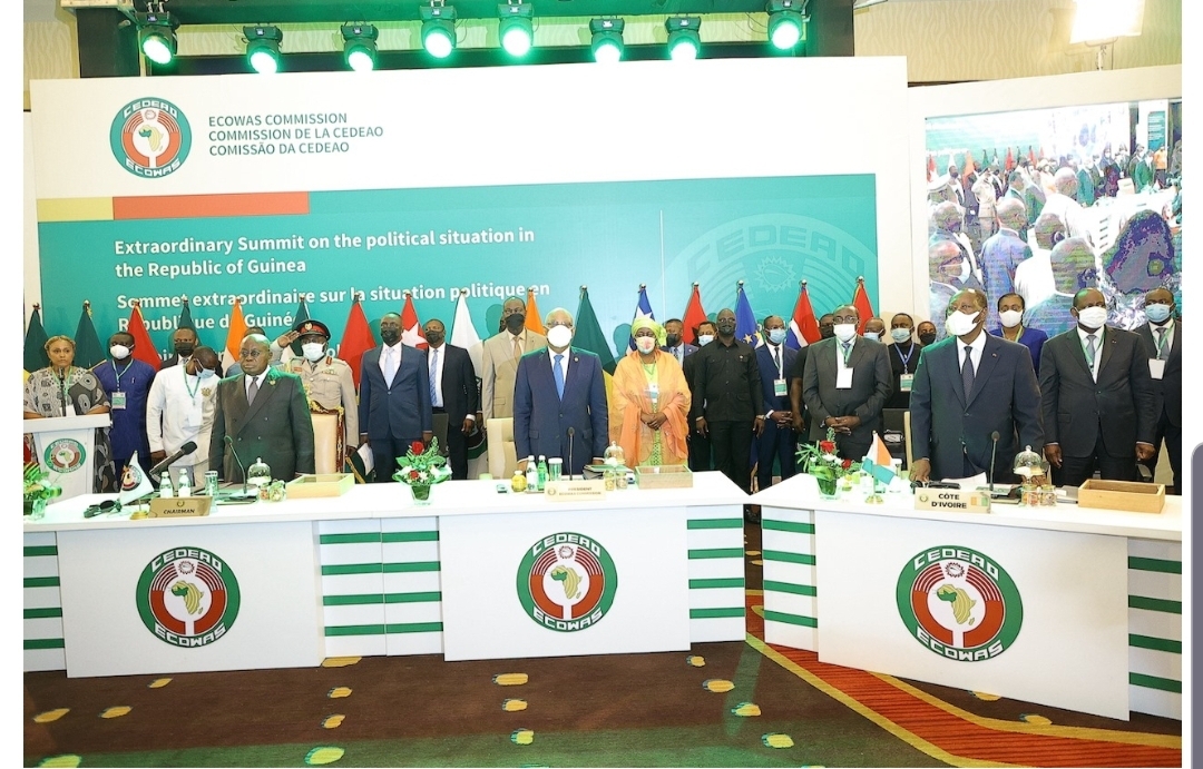 La Cédéao durcit les sanctions individuelles contre les militaires au pouvoir au Mali et en Guinée
