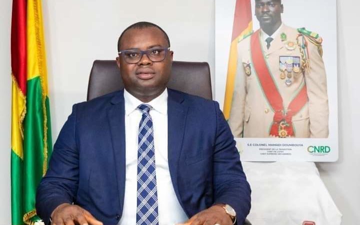 POLITIQUE/Cadre de dialogue : le premier Ministre Bernard Gomou passe à la vitesse supérieure et s&rsquo;adresse à la nation.