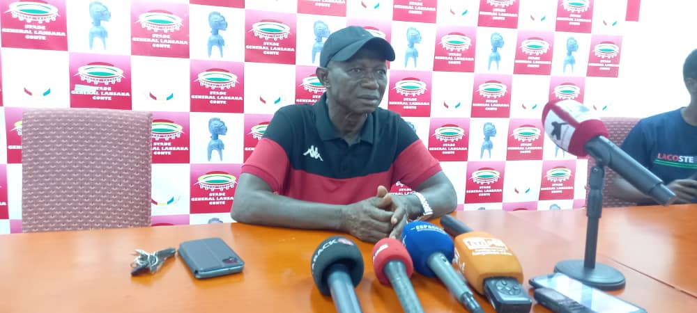 COUPE DE LA CAF: « nous abordons ce match dans la plus grande sérénité » dit Mamadouba Sylla Gaucher entraîneur de Milo fc.