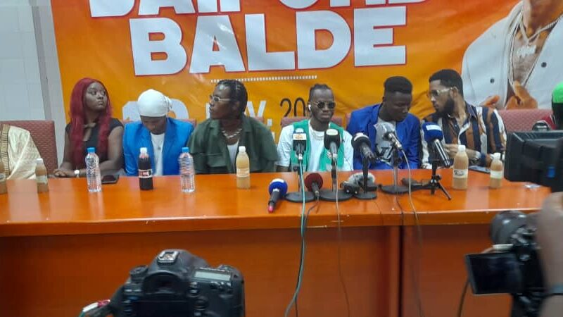 Culture/ Conférence de presse: l&rsquo;artiste saifond baldé déballe de le titre de son nouvel album « sabou nö wély » dont la dédicace est prévue le 19 Novembre prochain.