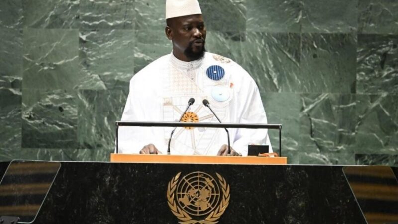 POLITIQUE : « quand je vois son habillement, je dirai que c&rsquo;est de la démagogie ». disait un citoyen après le discours du président de la transition Colonel Mamady Doumbouya à New York.