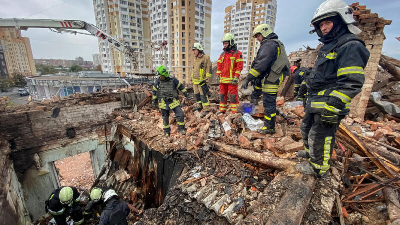 Ukraine: deuil de 3 jours suite aux bombardements dans la région de Kharkiv