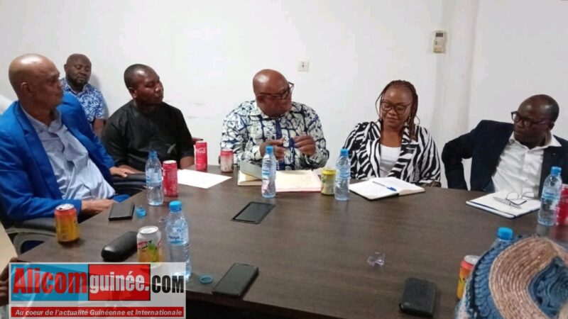 GUINÉE : Kébo Energie reçoit ses partenaires en provenance de la RDC. « LA RDC nous a mandaté pour venir toucher du doigt … » dixit le chef de la délégation congolaise BOSCO TSHINIAMA