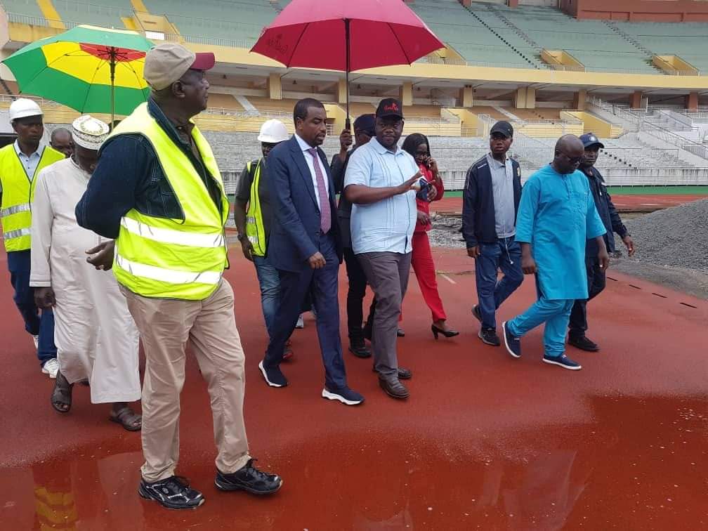Sport: Monsieur Keamou Bogola Haba, délégué de la jeunesse et des sports, était présent au stade Général Lansana Conté de Nongo en compagnie d&rsquo;une délégation importante comprenant des représentants de la CAF et de la FIDA.