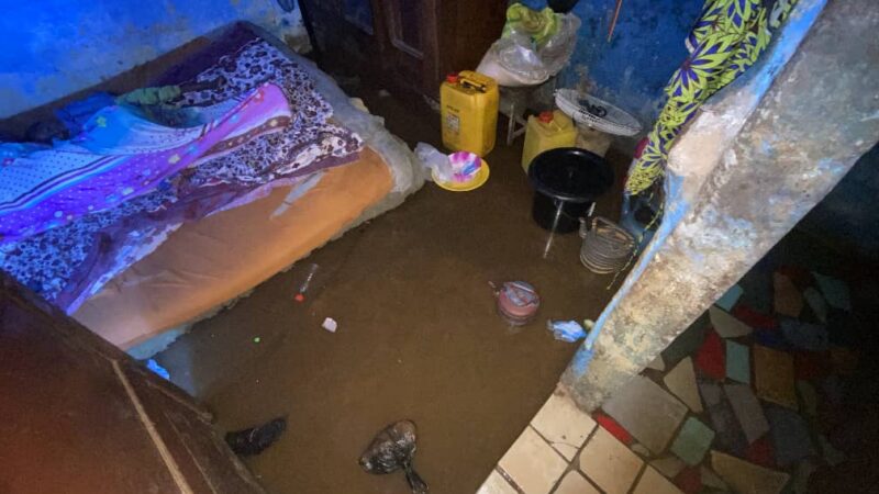 Inondation à Dabondy 3 : Les habitants les pieds dans l’eau après une forte pluie à Conakry