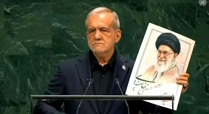 🇮🇷 ONU : MASOUD PEZESHKIAN DÉNONCE LE « DOUBLE STANDARD » NUCLÉAIRE ET AFFIRME QUE L’IRAN NE « COURBERA PAS L’ÉCHINE »