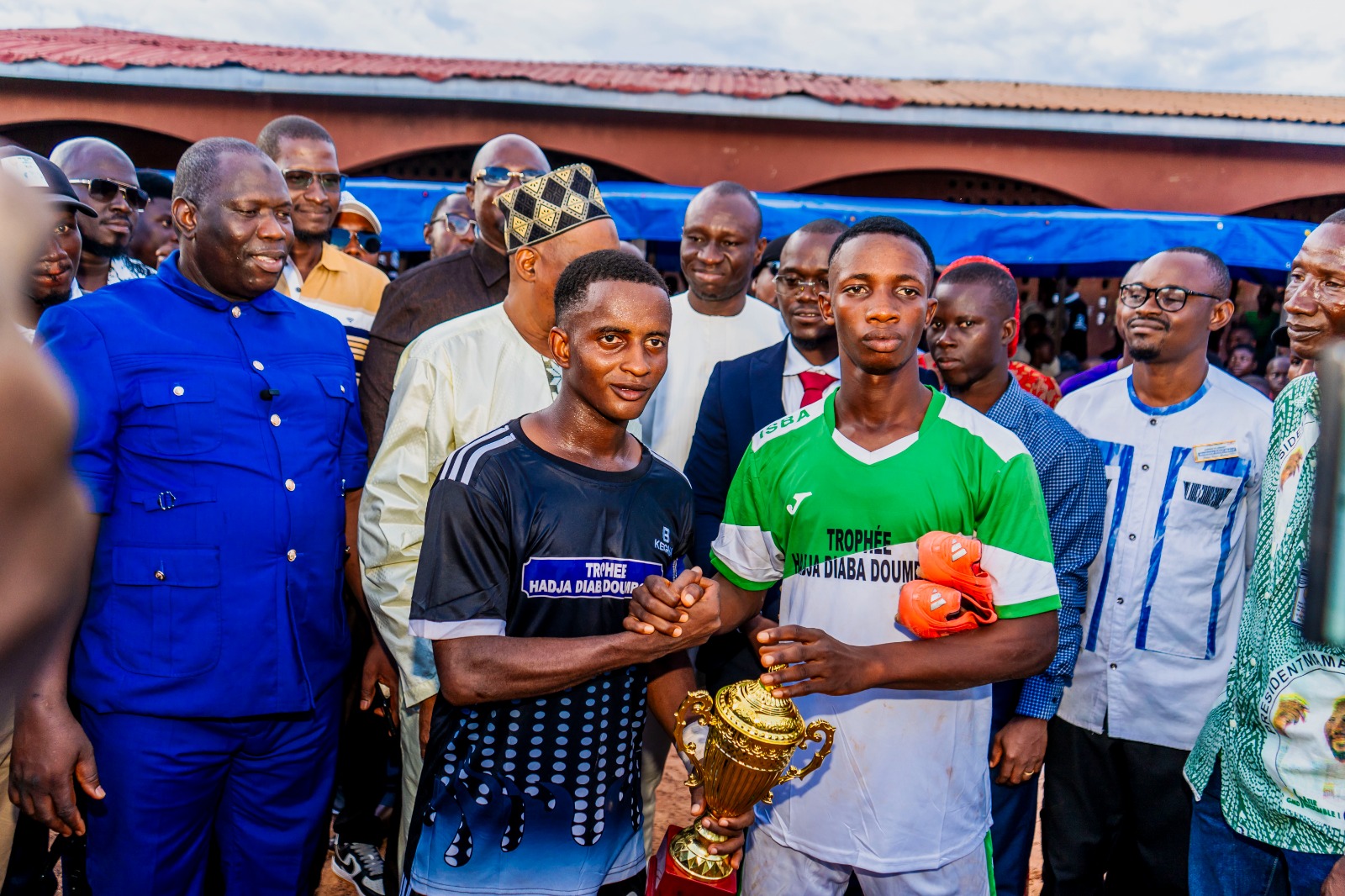DABOLA : L’ACADÉMIE FATOUMATA BAYO REMPORTE LA COUPE DU TOURNOI DU MOSACCOD